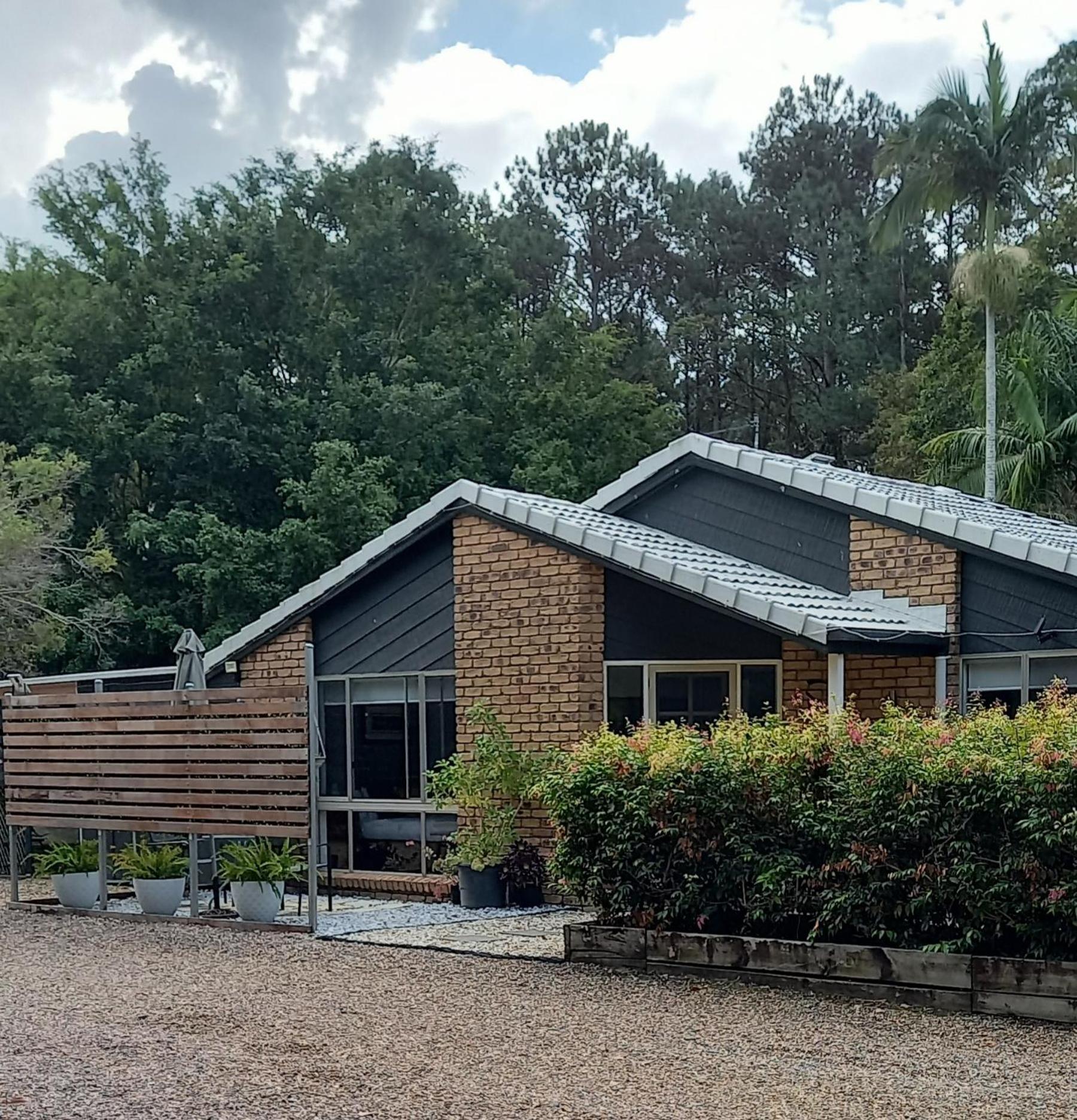 Tukawyl Retreat Landsborough Bed & Breakfast Exterior foto